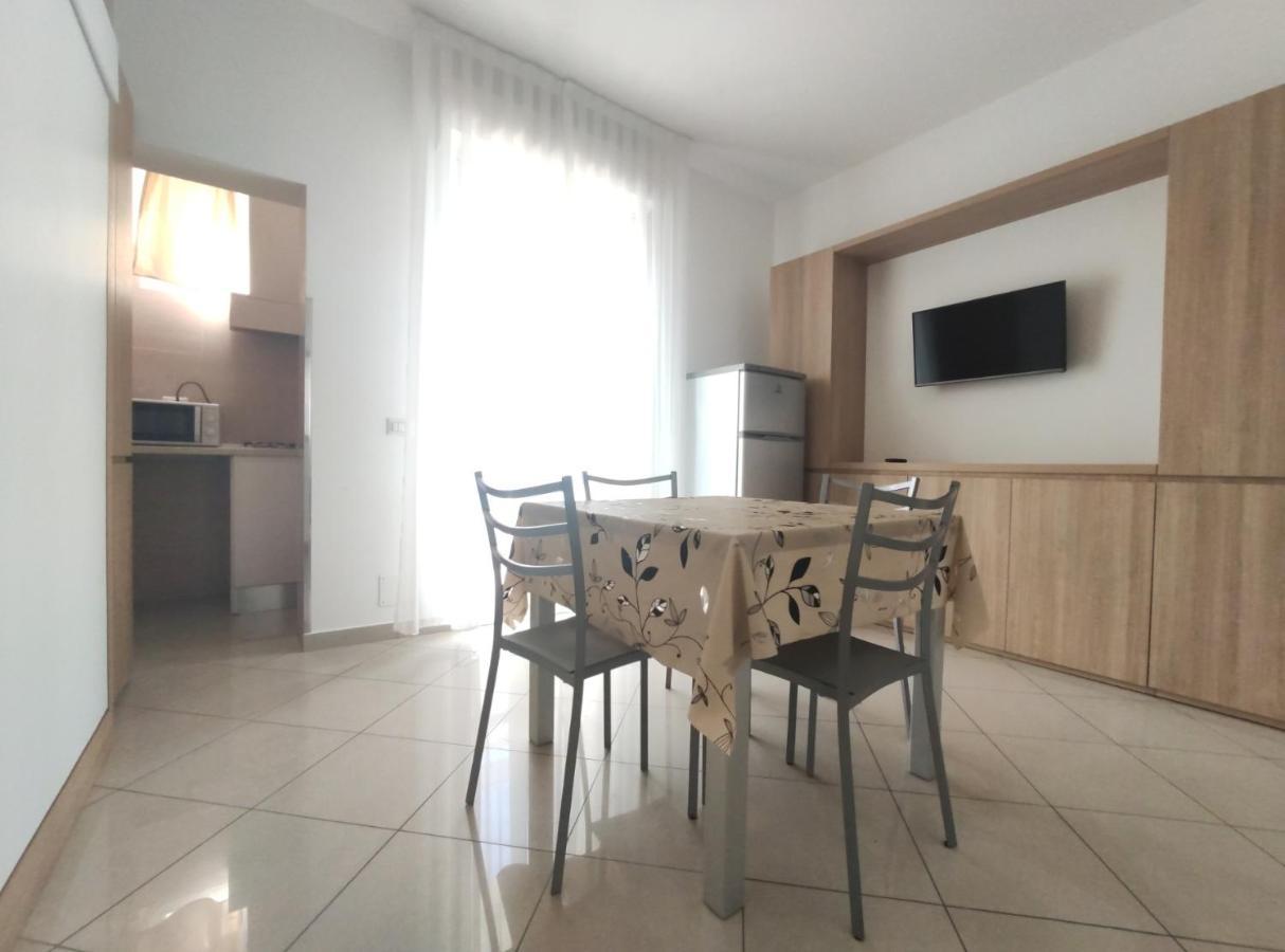Residence Perla Ріміні Екстер'єр фото